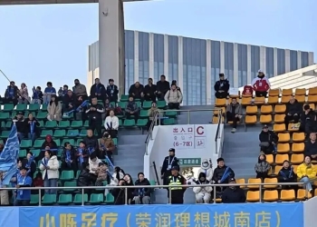 盐城爸爸2000块买下了女儿梦想C位